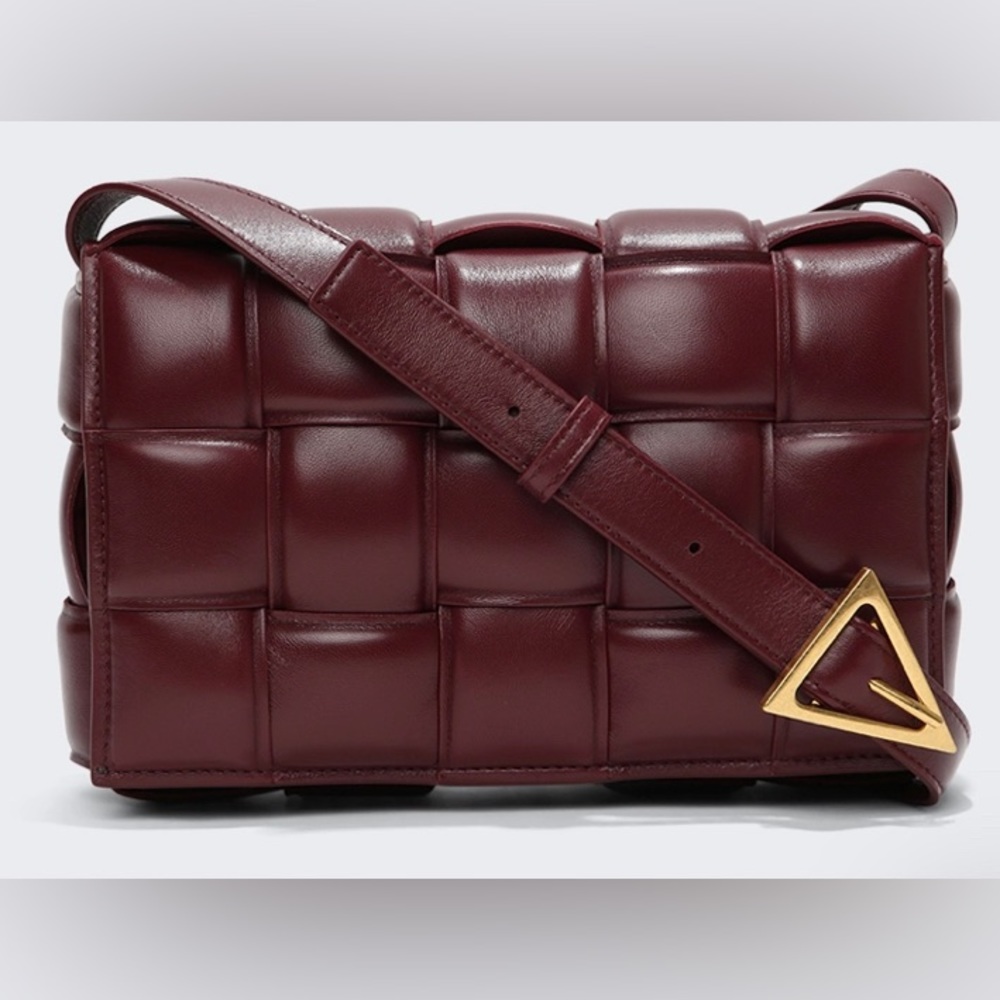 Bottega Vennetta Padded Cassette Barolo in Burgandy